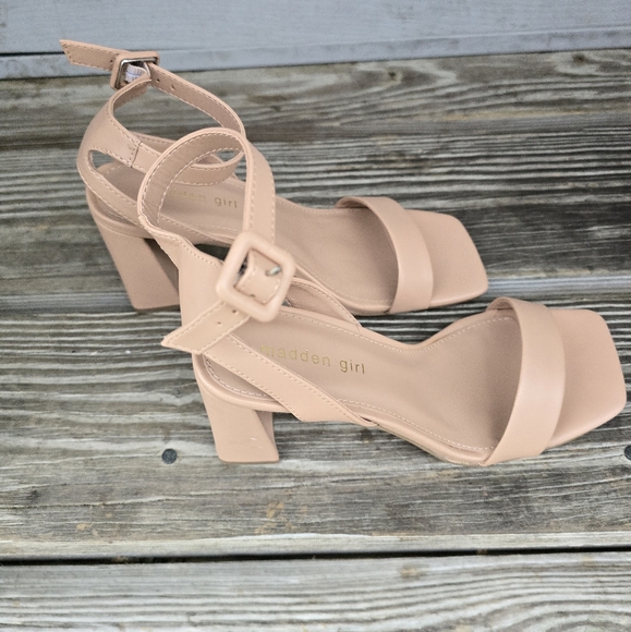 Madden Girl Block Heels - Picture 2 of 11